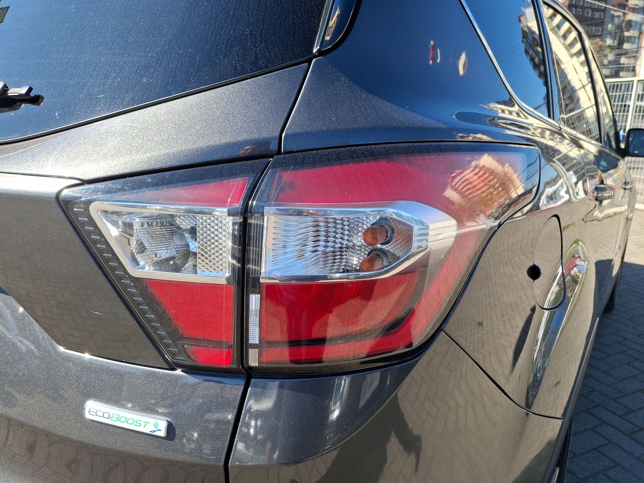 Ford Escape — foto 21 de 37