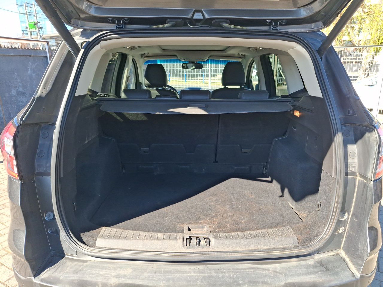 Ford Escape — foto 22 de 37