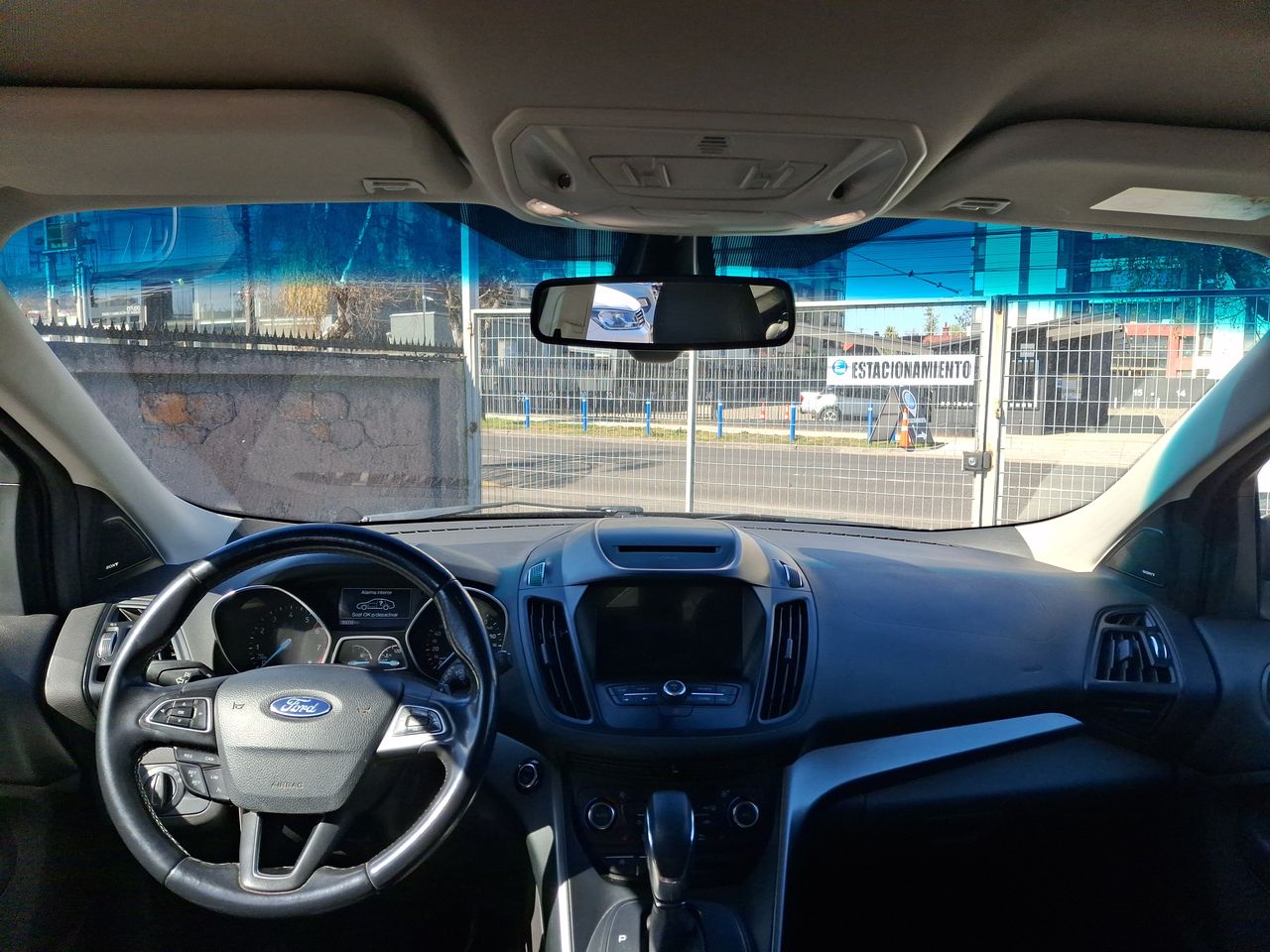 Ford Escape — foto 10 de 37