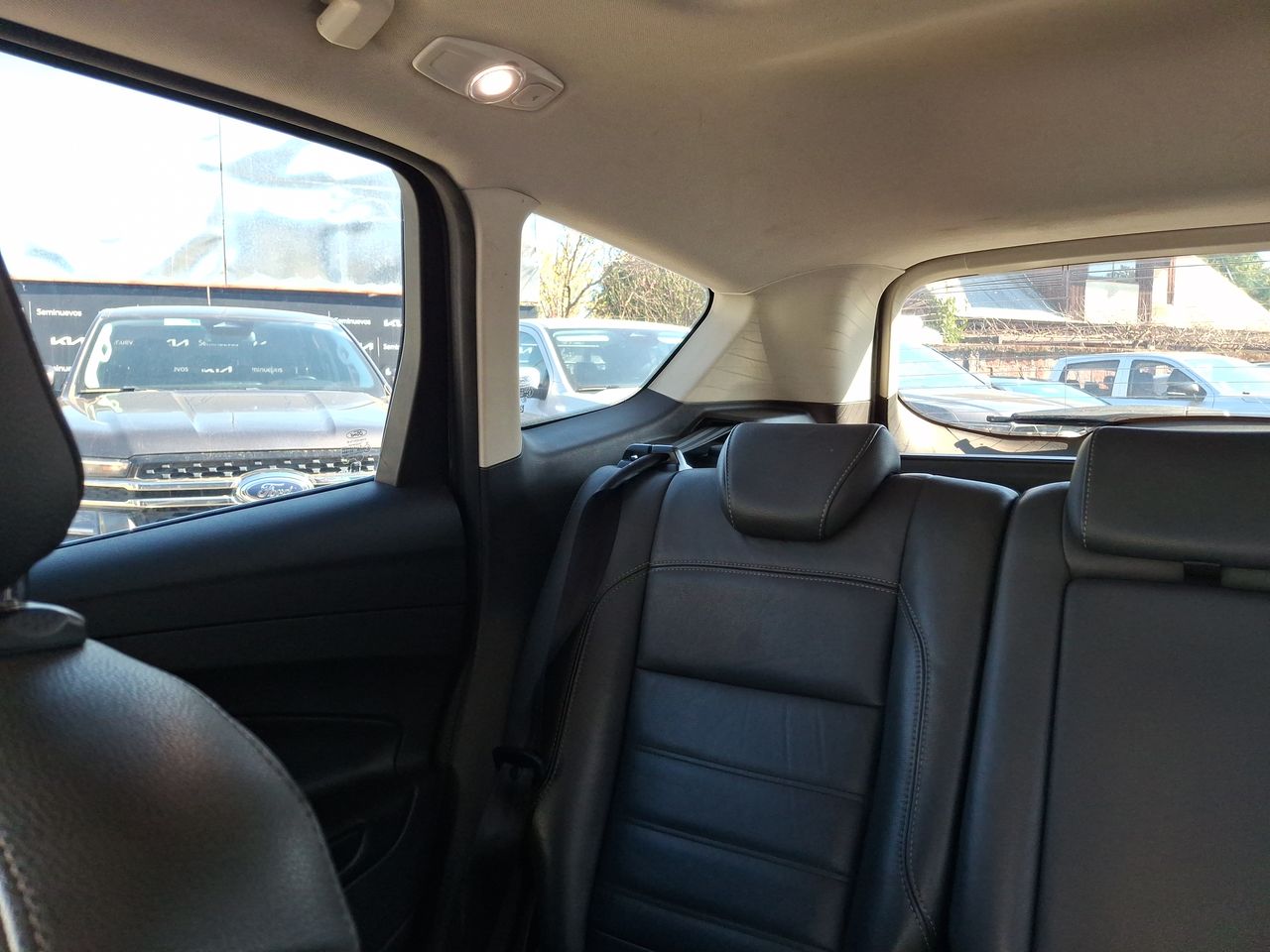 Ford Escape — foto 13 de 37