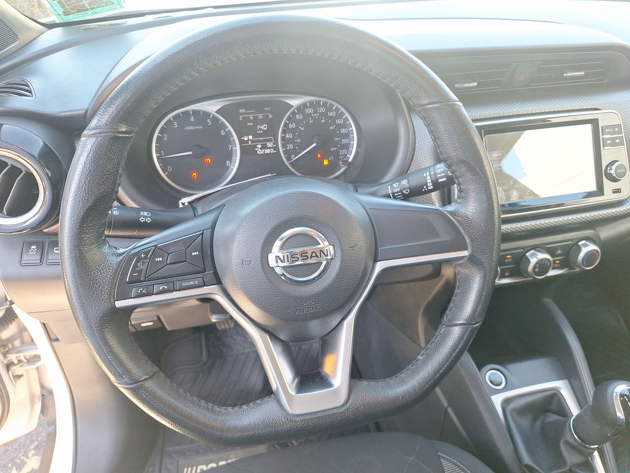NISSAN - 26