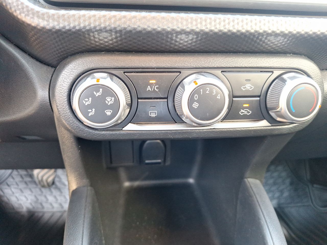 NISSAN - 31