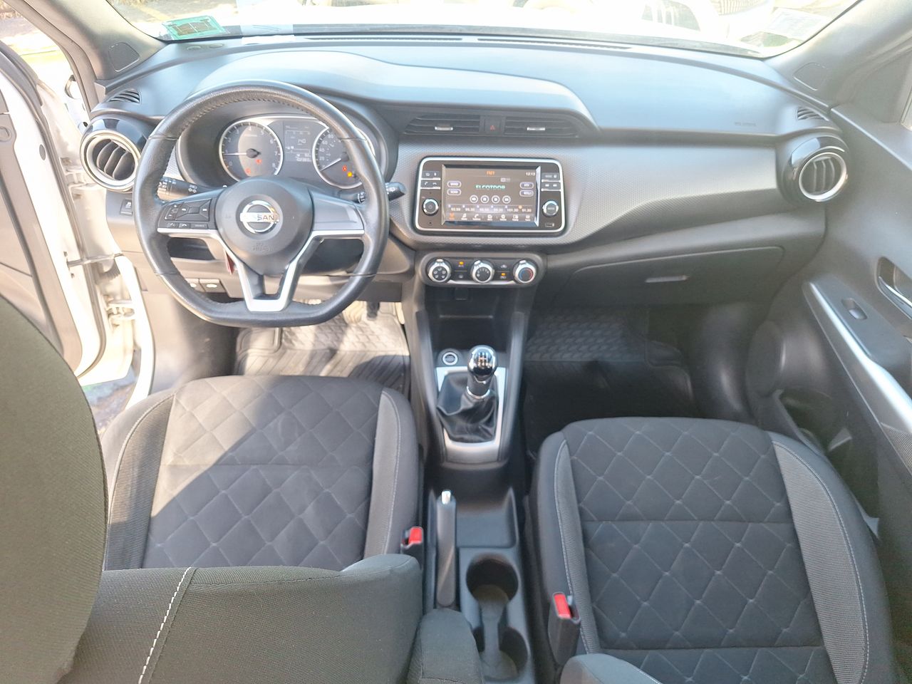 NISSAN - 33