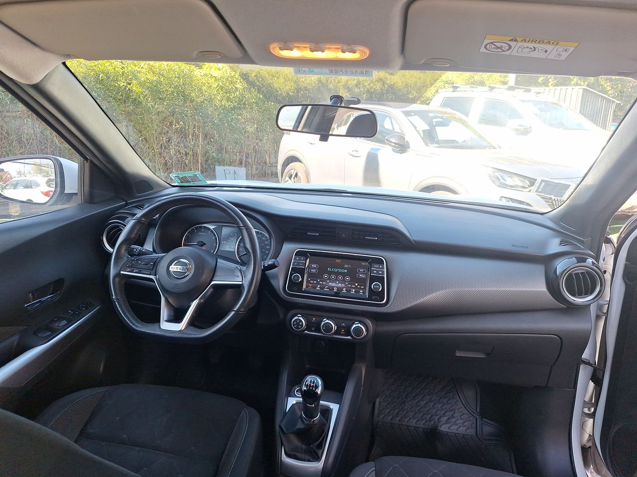 NISSAN - 9