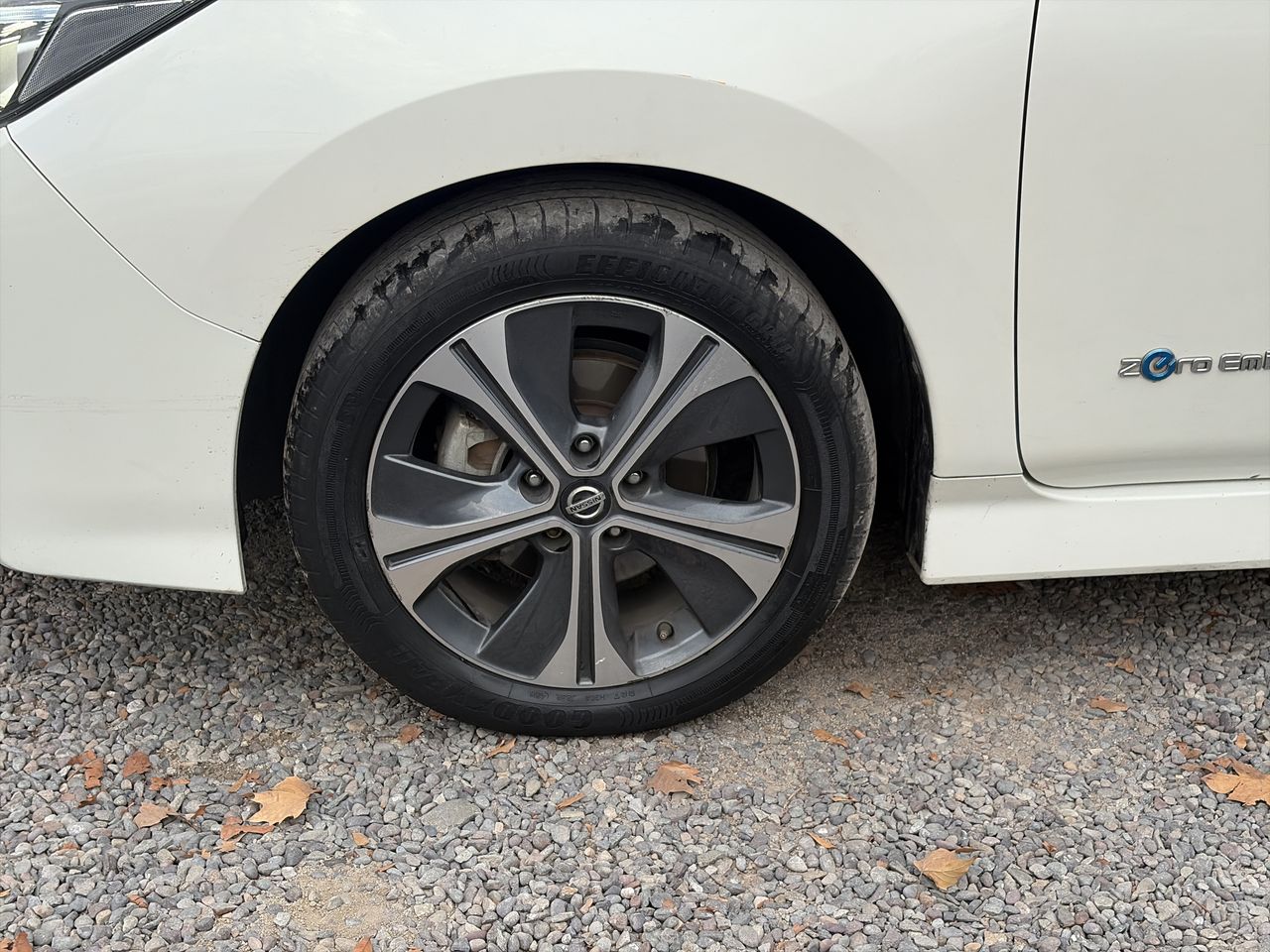 NISSAN - 17