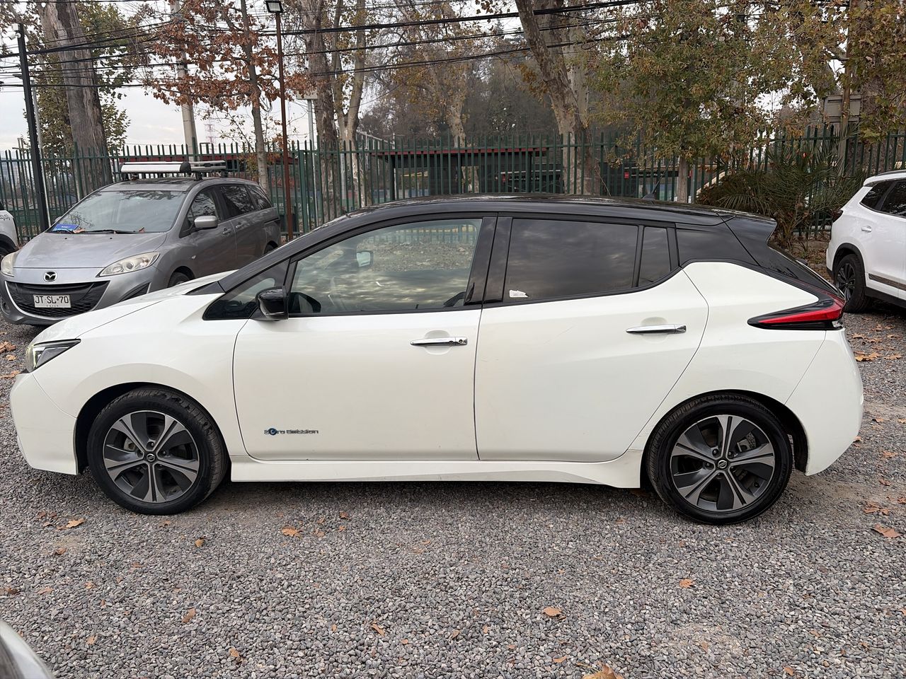 NISSAN - 4