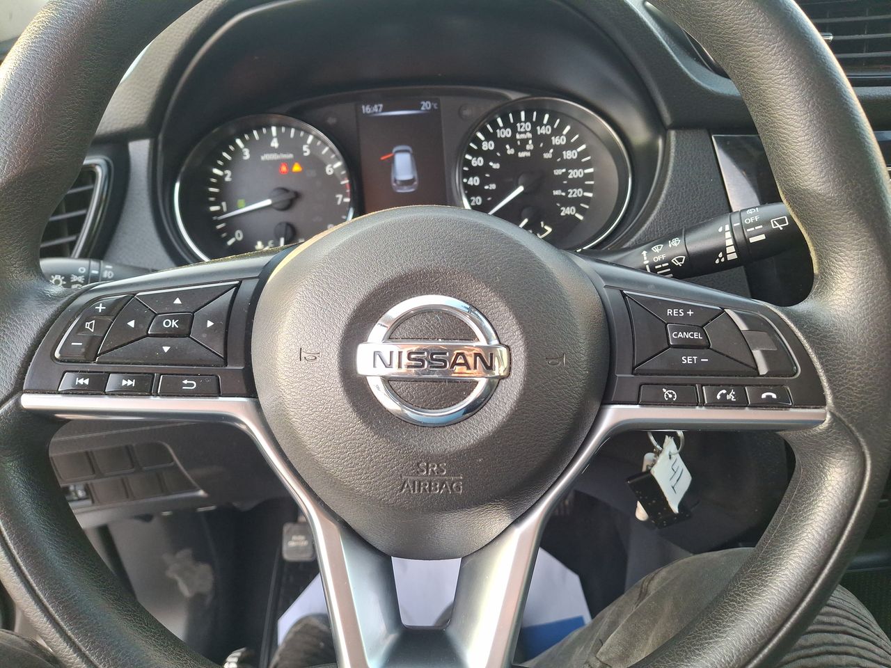 NISSAN - 24