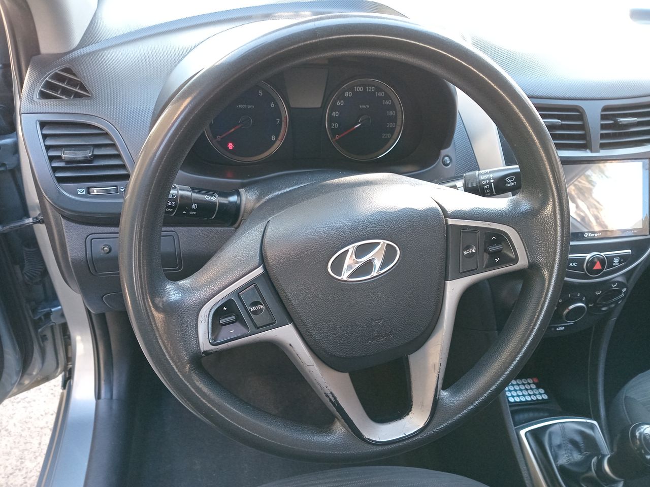 HYUNDAI - 26