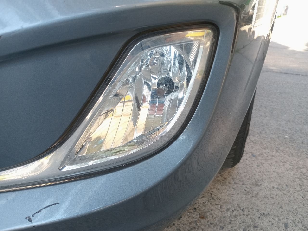 HYUNDAI - 20