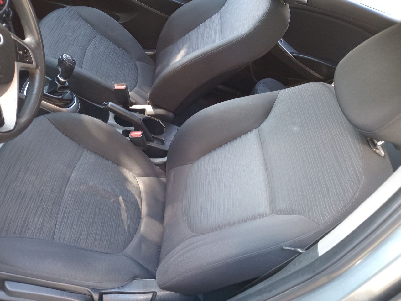 HYUNDAI - 25