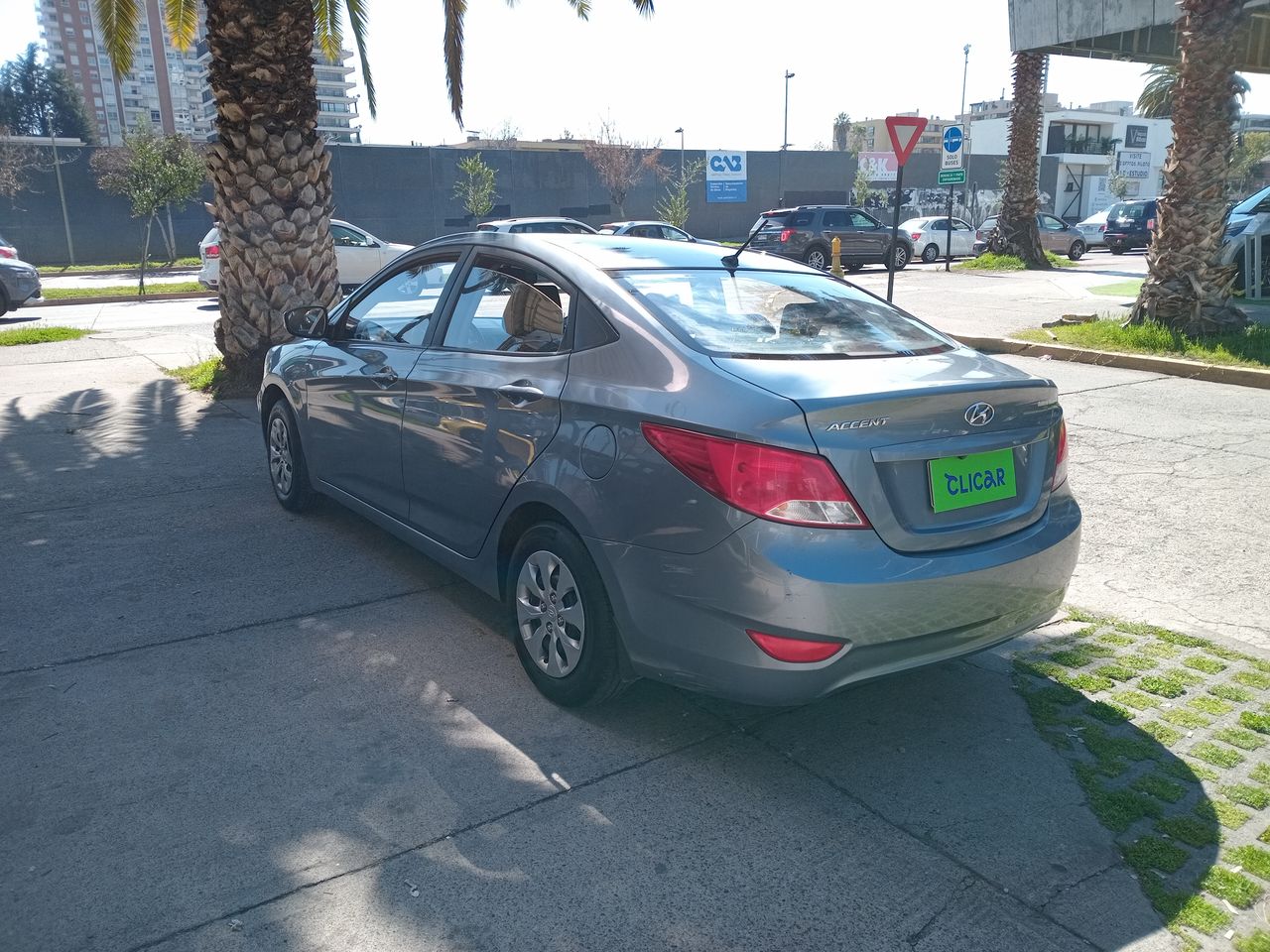 HYUNDAI - 5