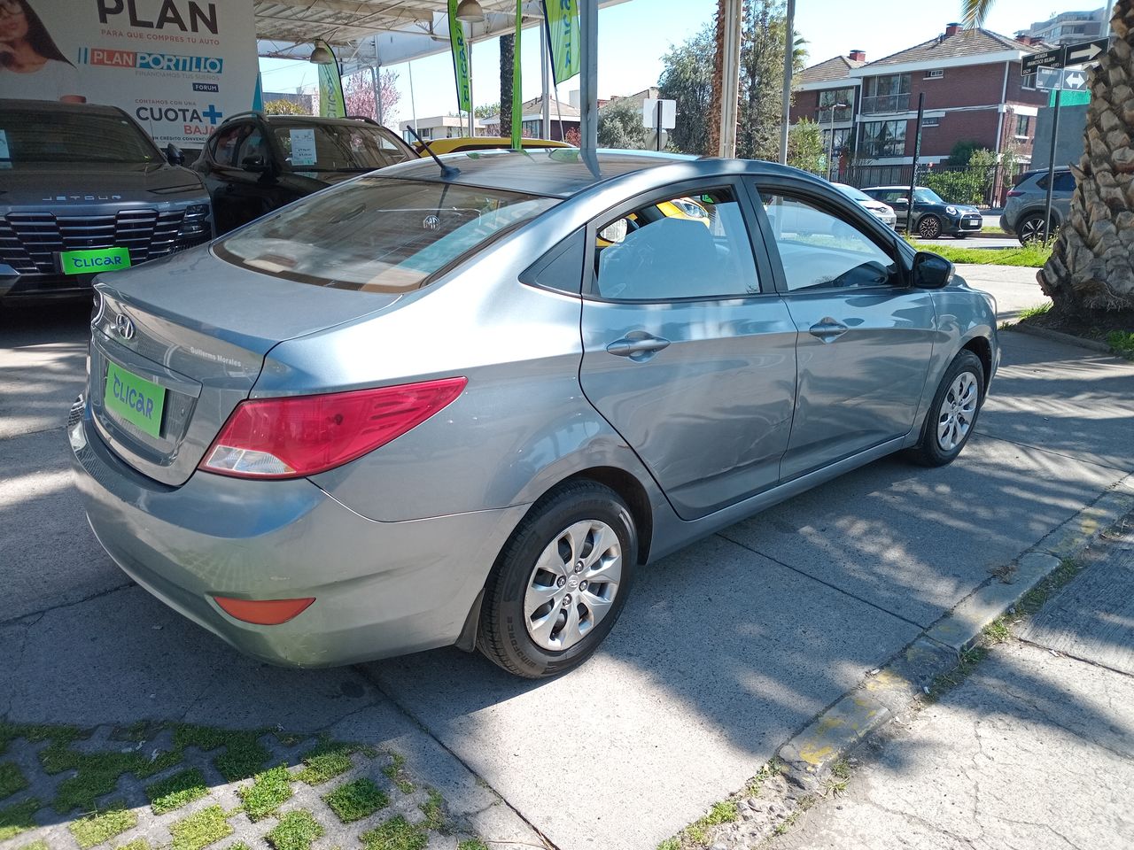 HYUNDAI - 7