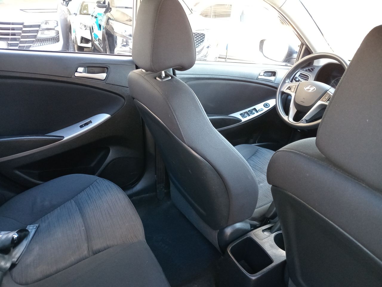 HYUNDAI - 15