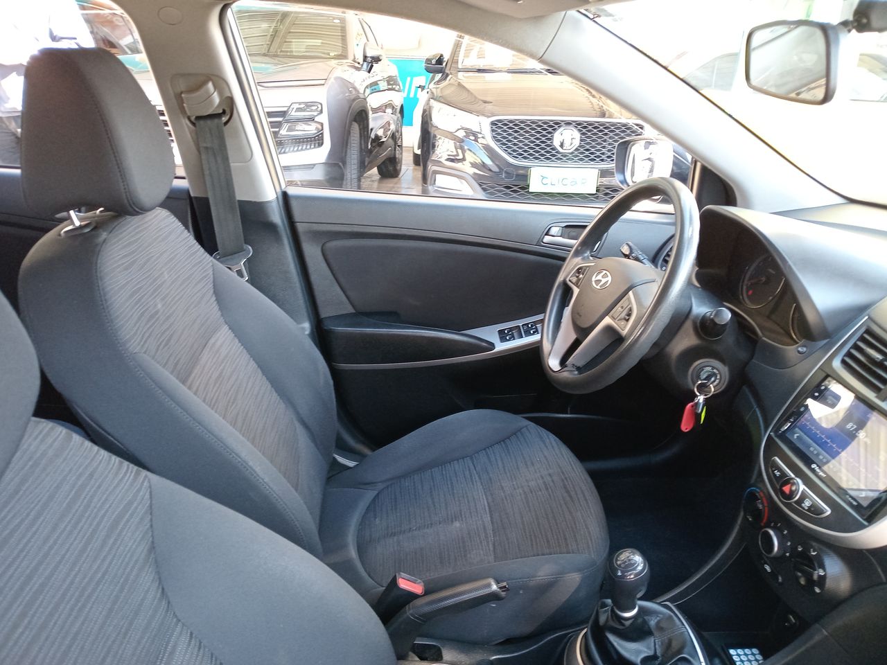 HYUNDAI - 16