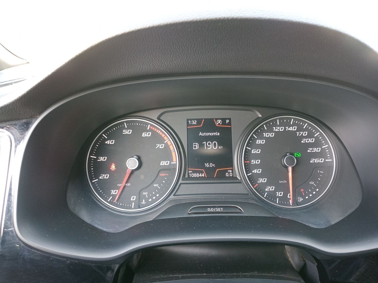 SEAT - 24
