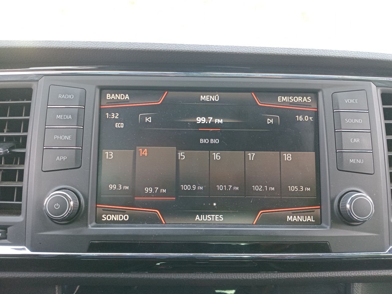 SEAT - 25