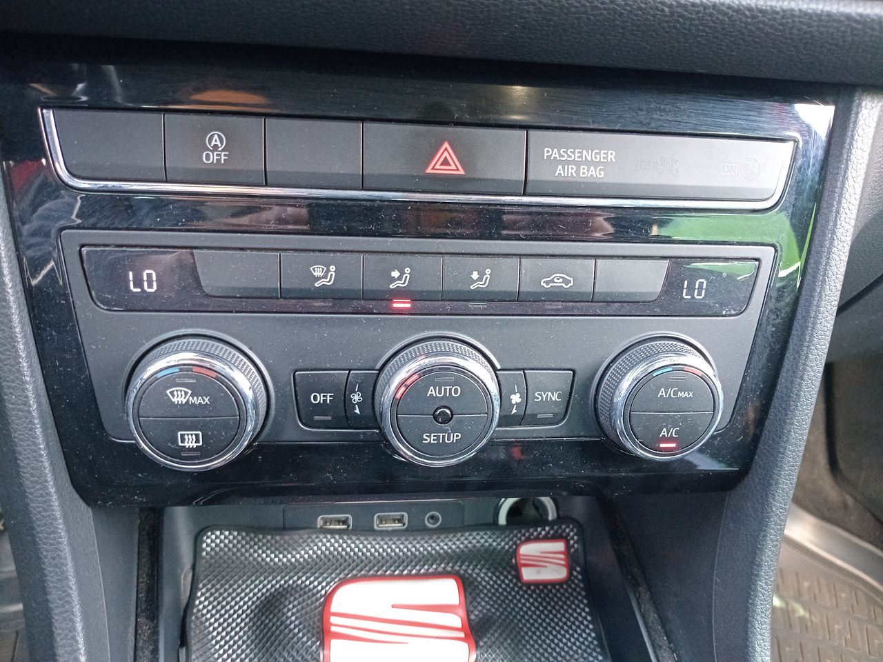 SEAT - 27