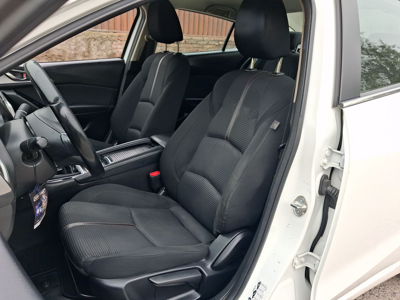 Mazda 3 — foto 16 de 28