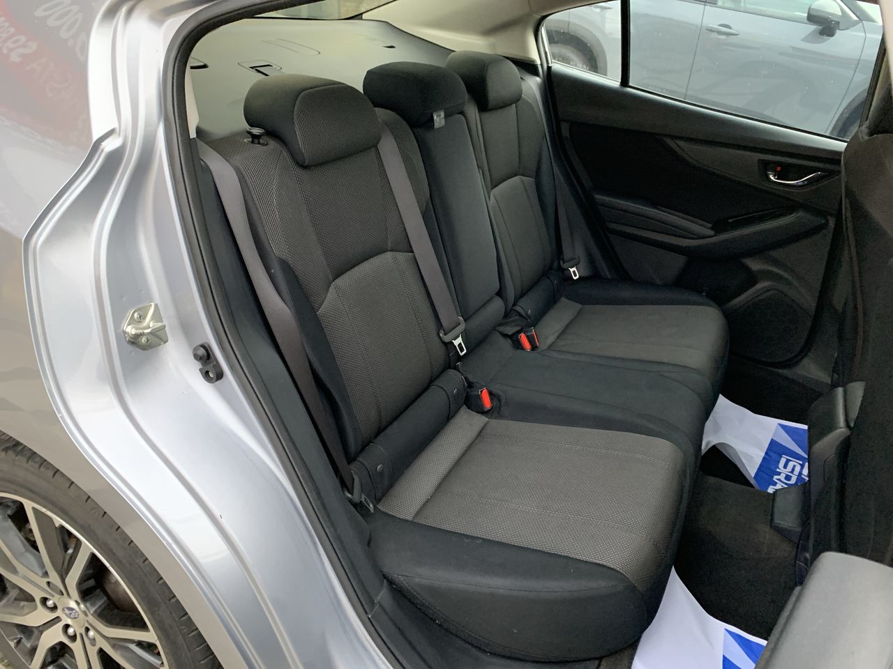 Subaru Impreza — foto 27 de 27