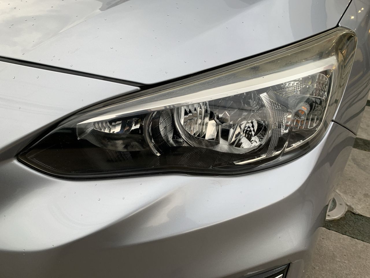 Subaru Impreza — foto 12 de 27