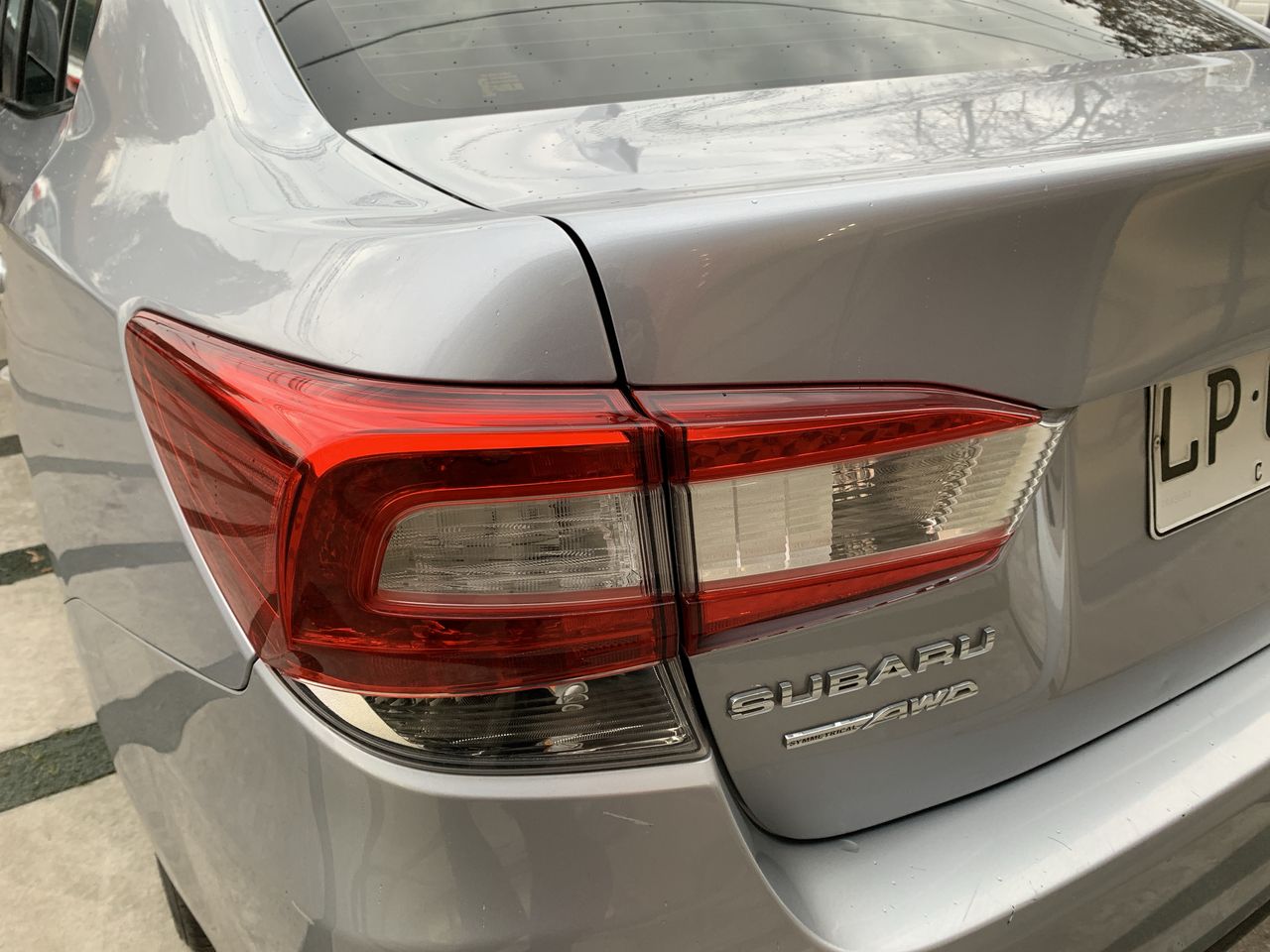Subaru Impreza — foto 14 de 27
