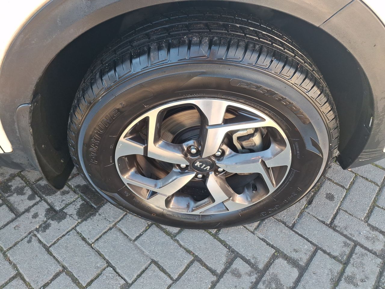 KIA Sportage — foto 18 de 35