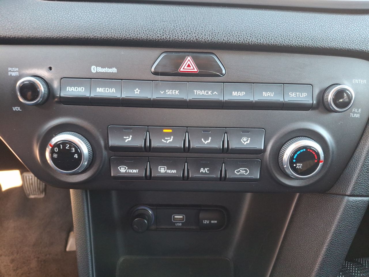 KIA Sportage — foto 31 de 35