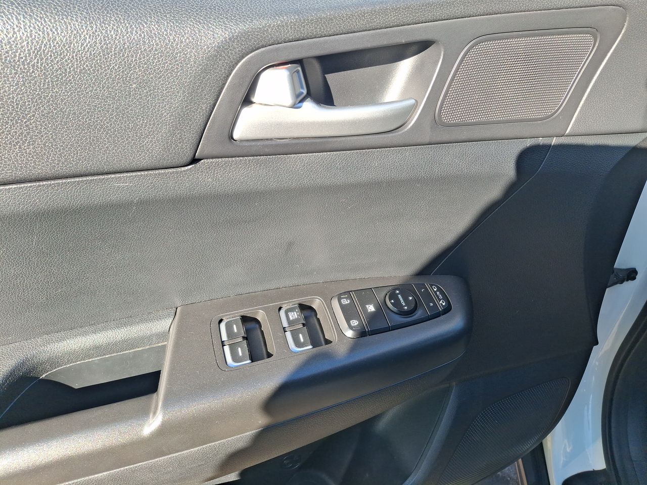 KIA Sportage — foto 23 de 35
