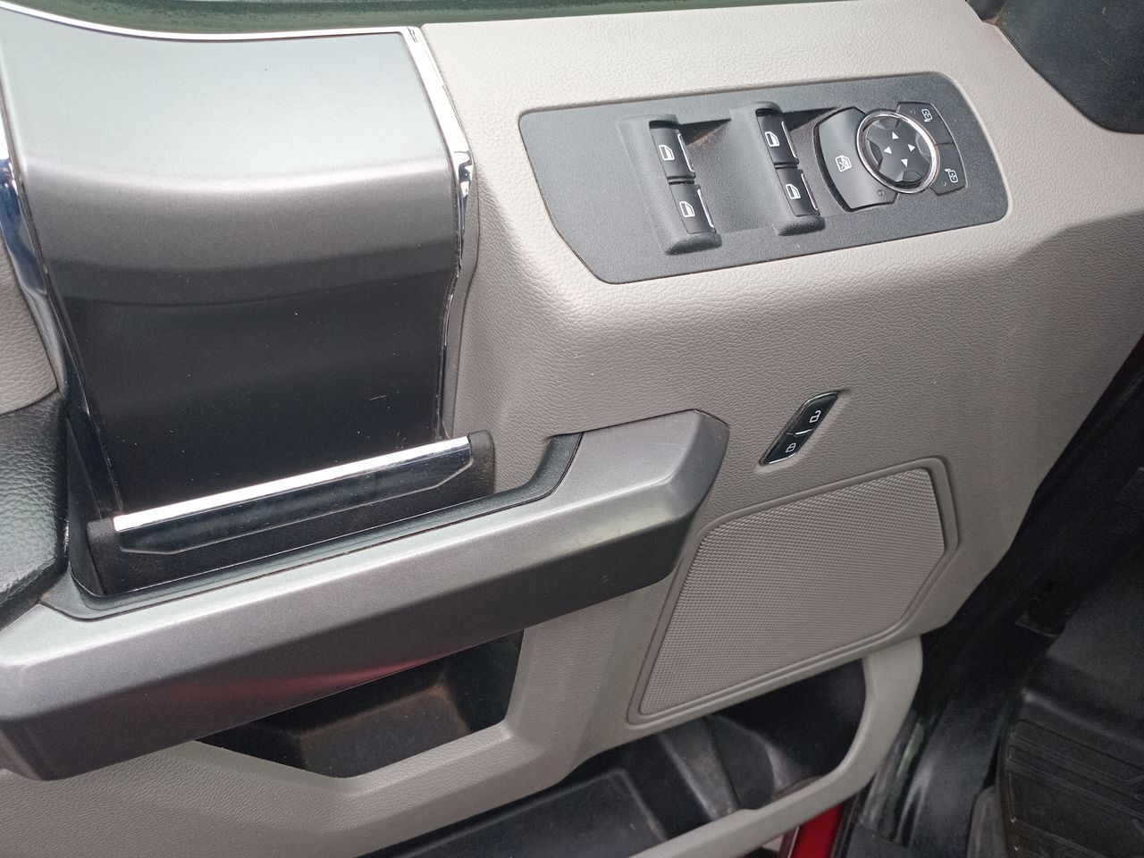 Hyundai Santa Fe — foto 12 de 24