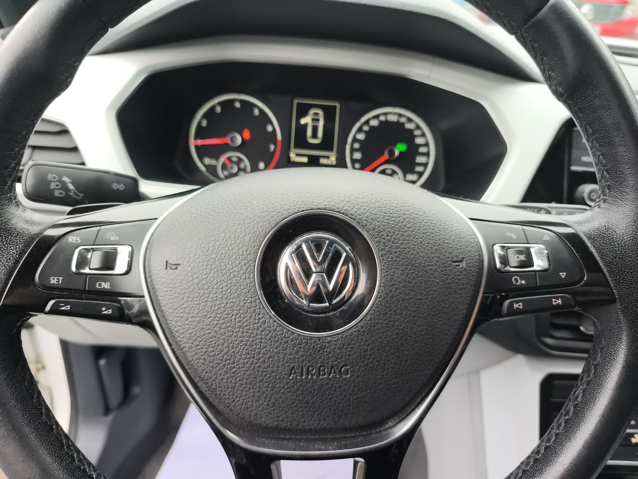 VOLKSWAGEN - 16