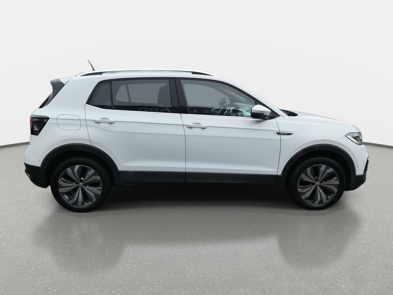 Volkswagen T-Cross — foto 9 de 34