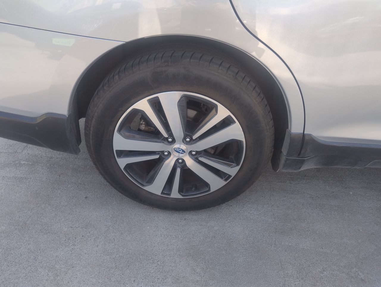Subaru Outback — foto 16 de 38