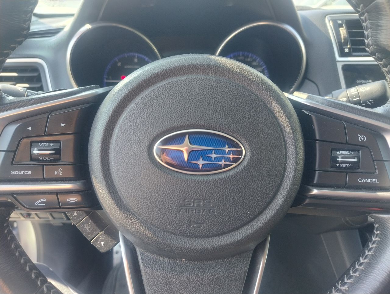 Subaru Outback — foto 26 de 38