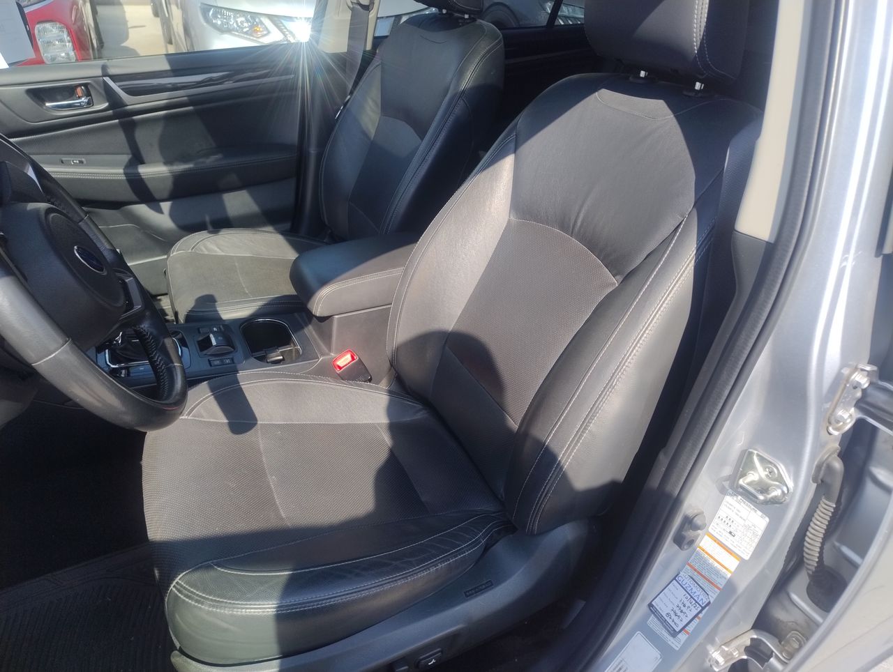 Subaru Outback — foto 24 de 38