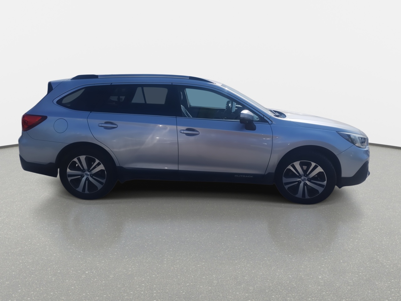 Subaru Outback — foto 9 de 38