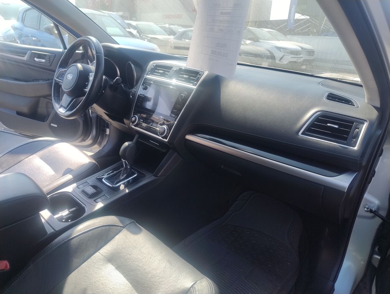 Subaru Outback — foto 11 de 38