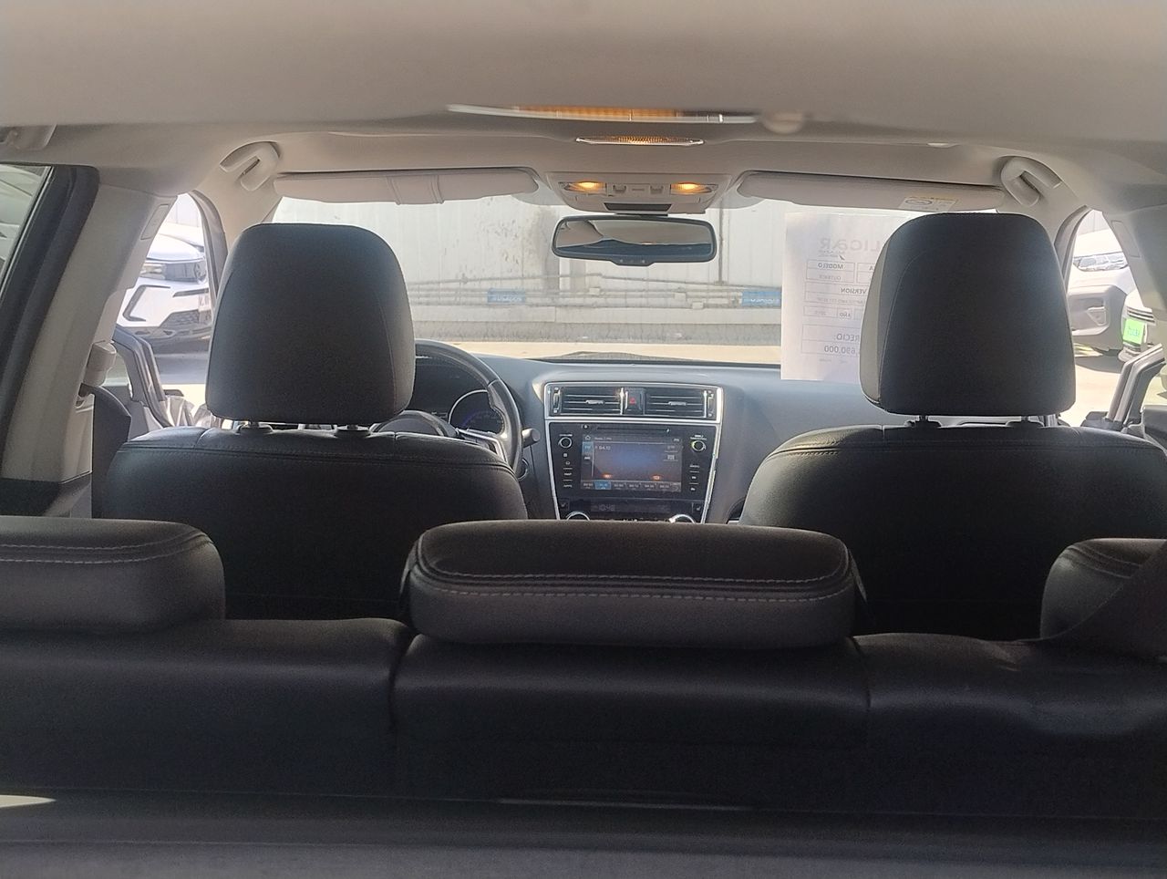 Subaru Outback — foto 13 de 38