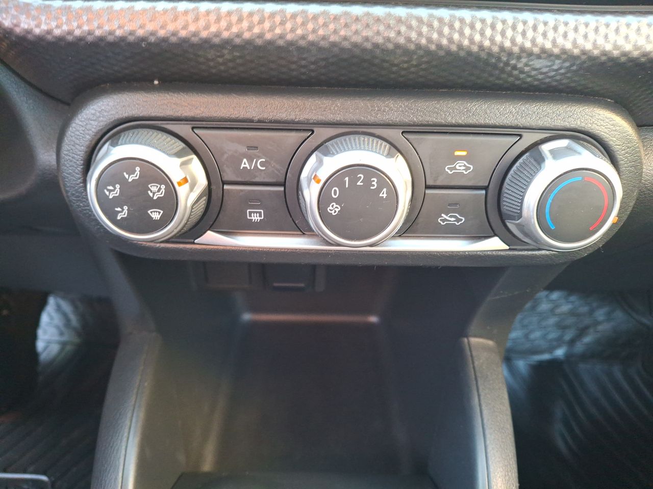 NISSAN - 21