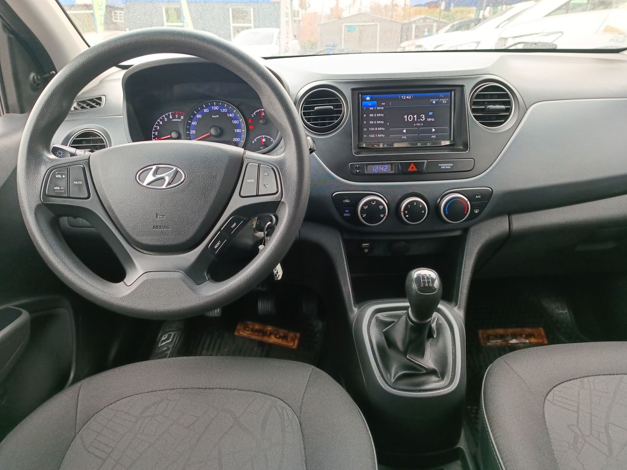 HYUNDAI - 29