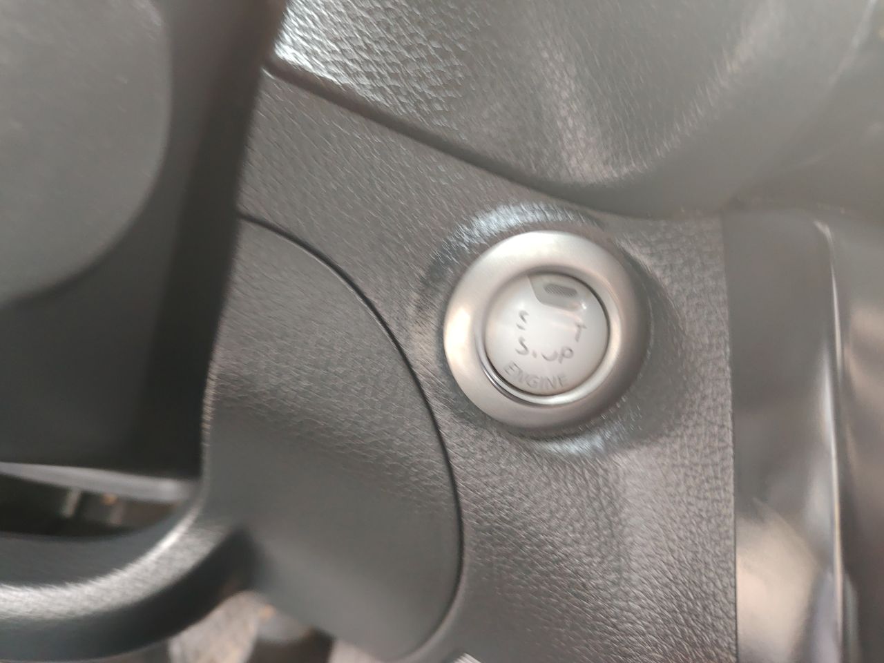 NISSAN - 23