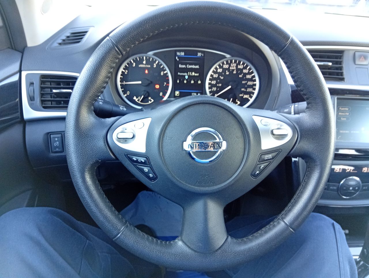 NISSAN - 24