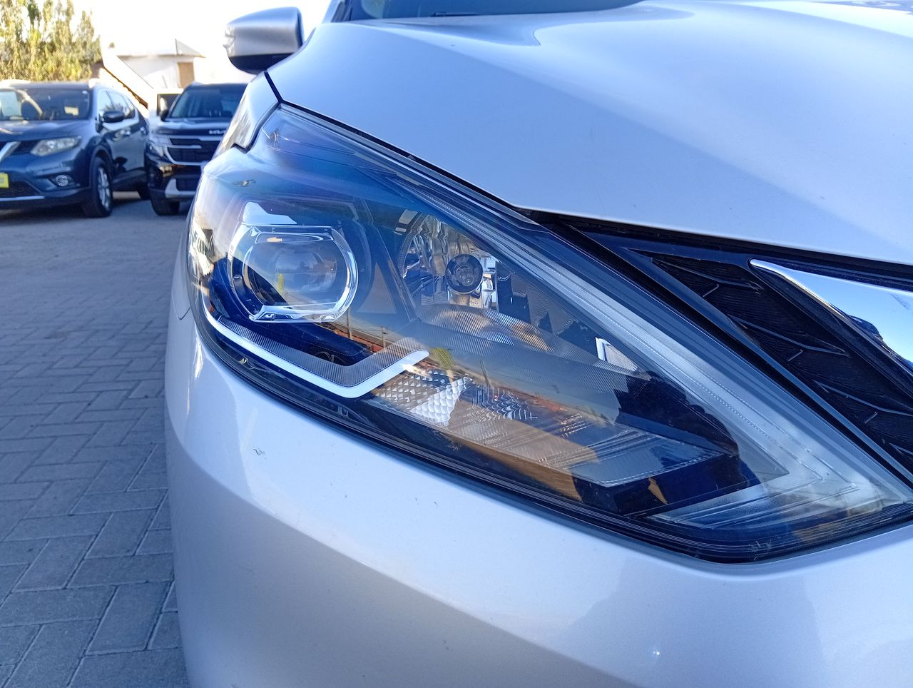 NISSAN - 16