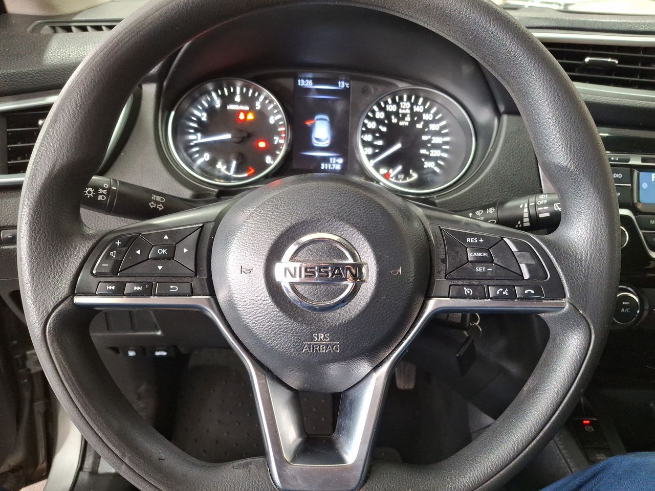 NISSAN - 23