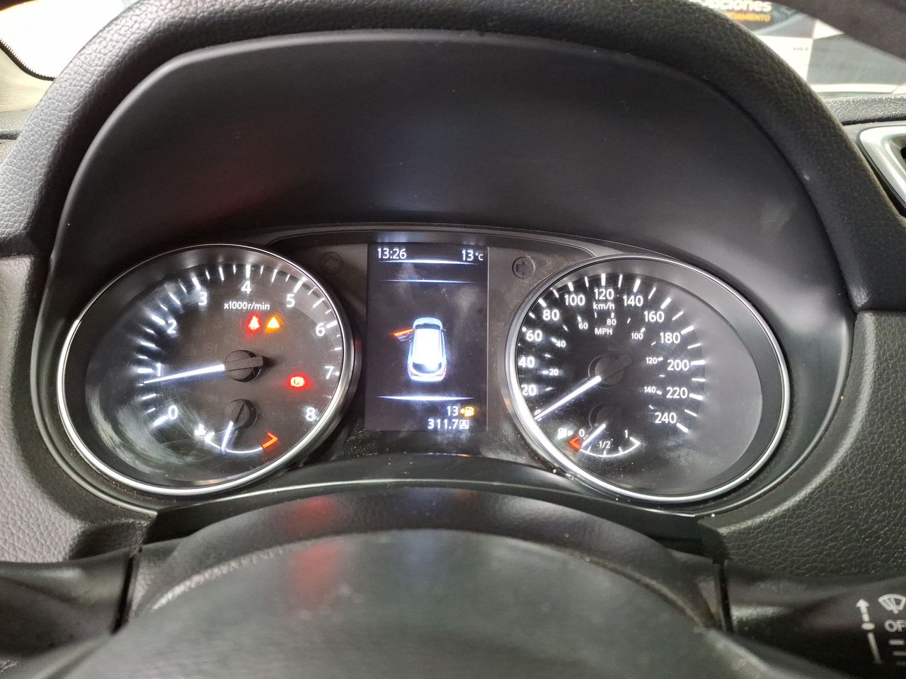NISSAN - 25