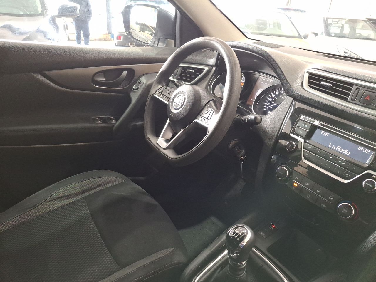 NISSAN - 16