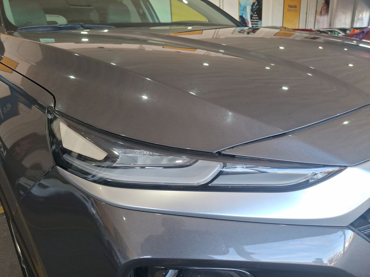 HYUNDAI - 18