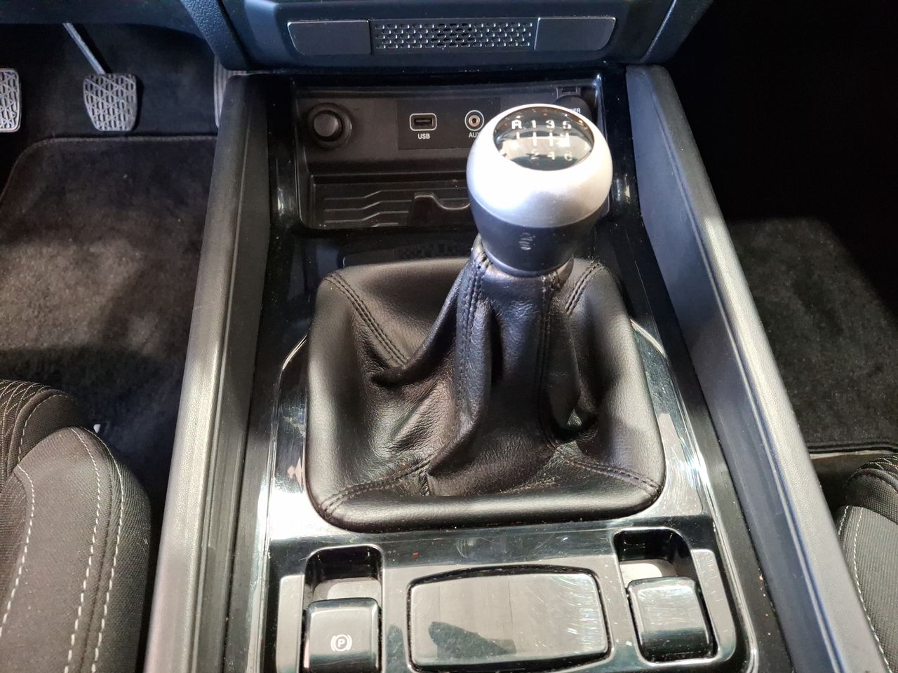 SSANGYONG - 31