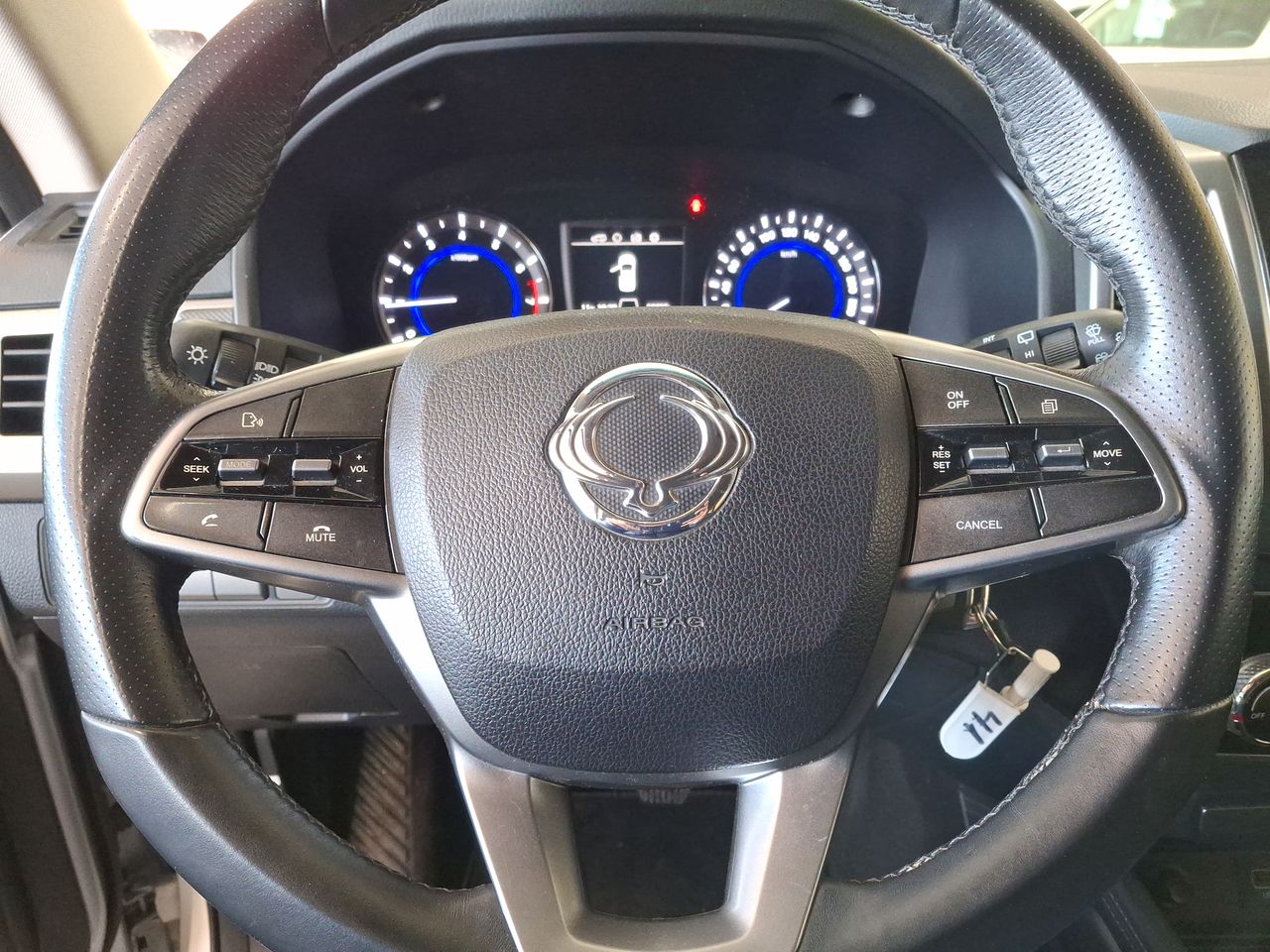 SSANGYONG - 25