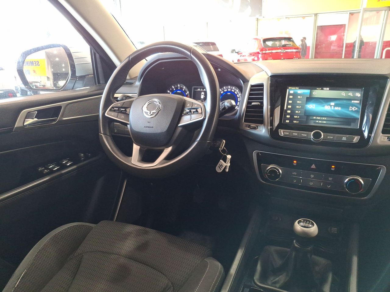 SSANGYONG - 16