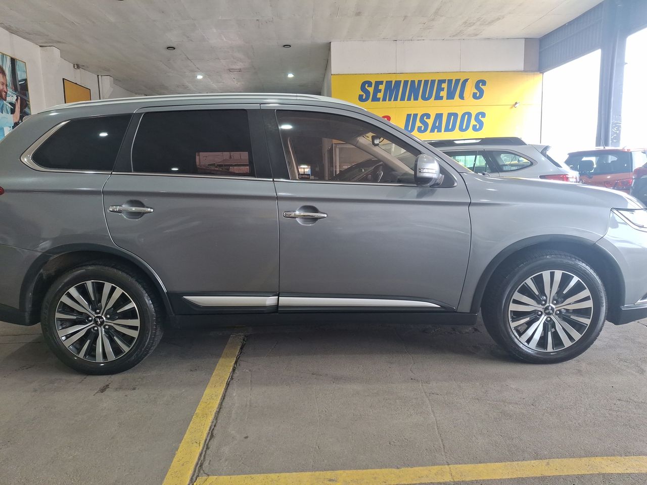 MITSUBISHI - 8